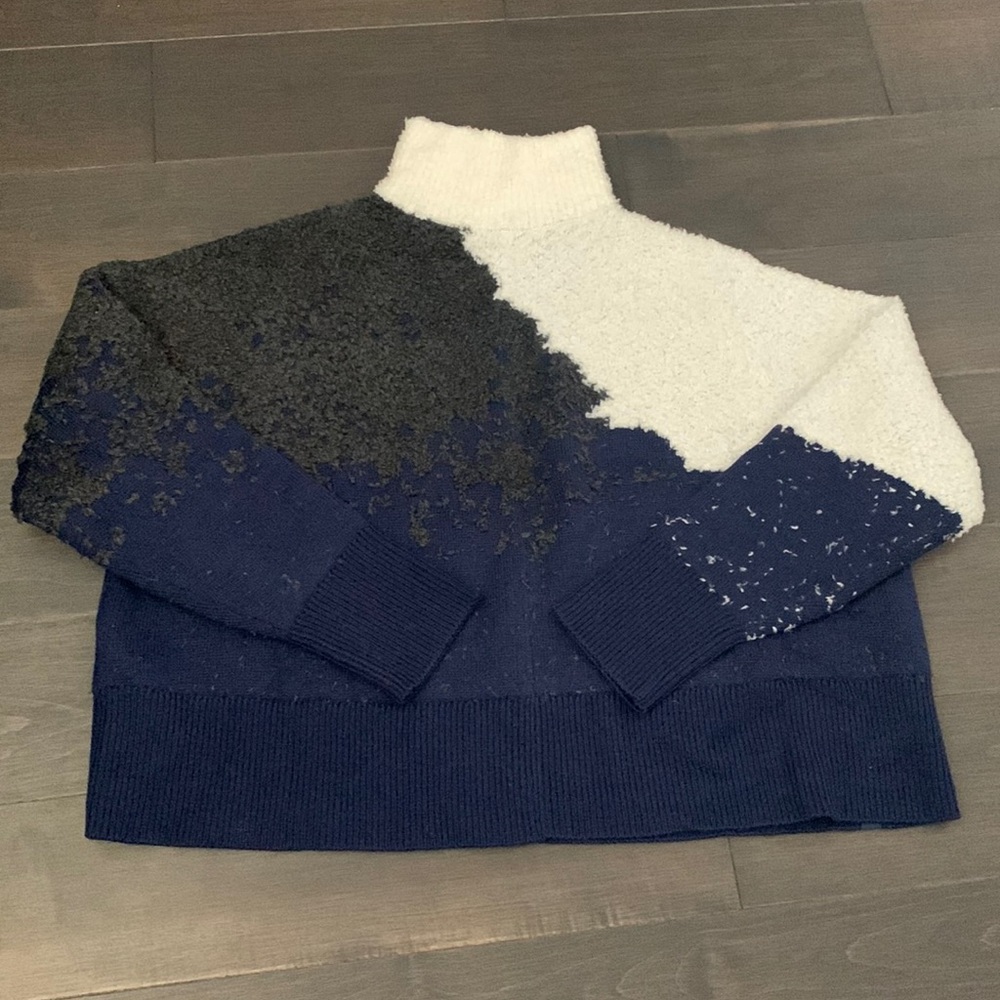 Lululemon sweater